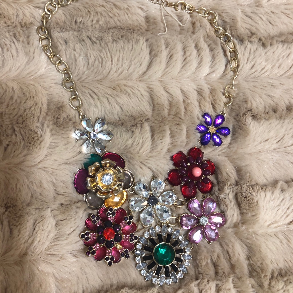 Gold Necklace With Multicolor Gems Gold Necklace With Multicolor Gems